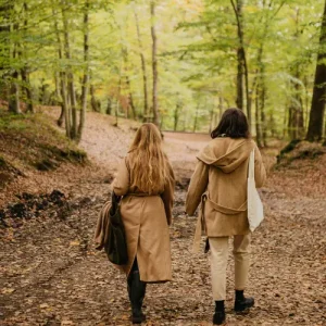 How Women Fall in Love